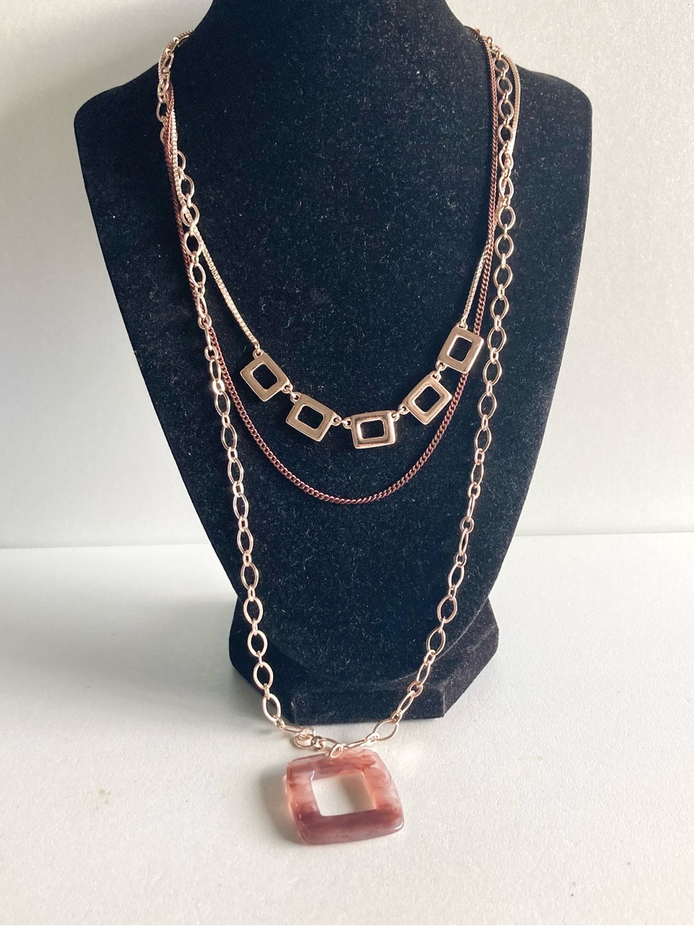 Banana Republic Layered Gold tone and taupe Pendant preloved Necklace Jewelry
